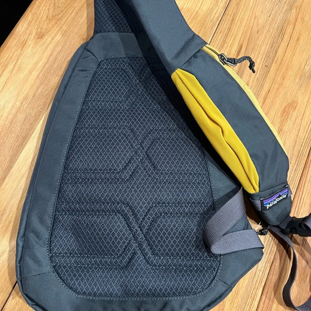 Patagonia Atom Sling